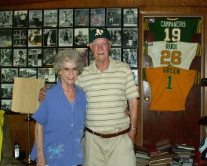 Monte Moore and his wife Deonne. Nancy Vigran/Valley Voice