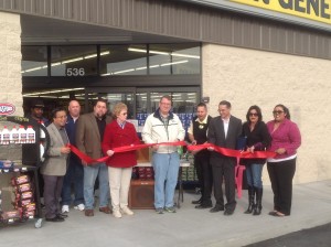 Participating in the February 15th ribbon-cutting ceremony were (left to right): Earlimart Public Utilities District Board Member Hershey Washington, White River Plaza Principal Max Becerra, Earlimart School District Board Trustee Brian Franks, Tulare County Economic Development Manager Michael Washam, Tulare County Tax Collector/Controller Rita Woodward, Tulare County Supervisor Phil Cox, Dollar General Store Manager Javier Gonzales, Dollar General District Manager for Operations Bob Munoz, District Representative for State Senator Andy Vidak’s Office Janie Sustaita and District Representative for Congressman David Valadao’s Office Gaby Casteneda.